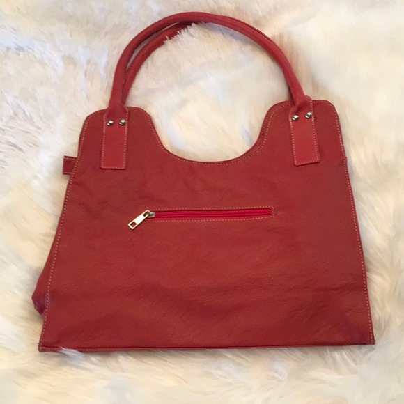 Great No Name Shoulder Bag.
NWOT - Picture 2 of 15